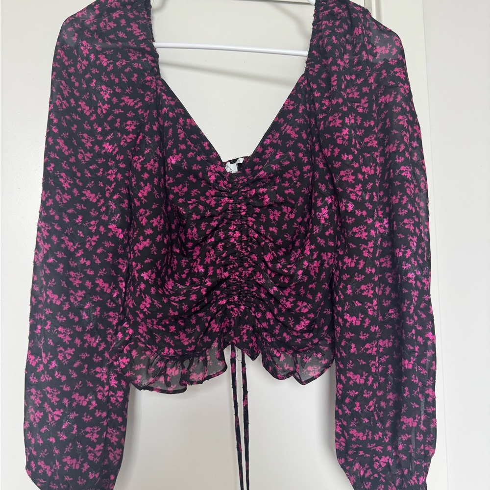 ASTR the Label Love Song Top in Black & Magenta Ditsy- Worn Once - Picture 2 of 2